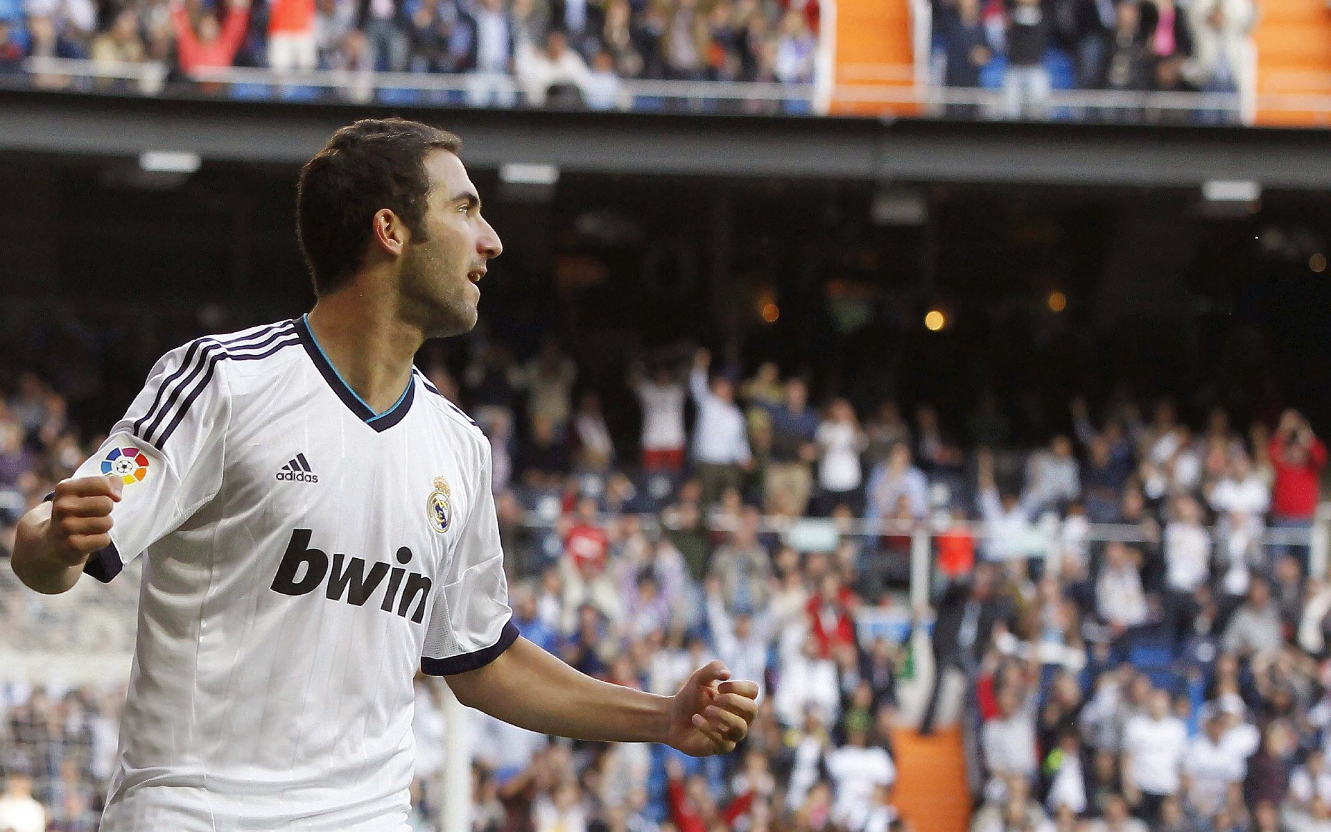 维多利亚遭遇连续失利，球队士气低迷，维多利亚21936结束吗